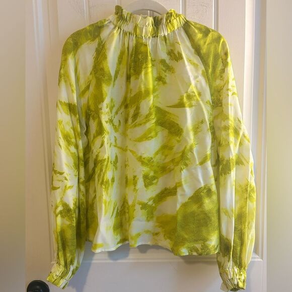 Marie Oliver The June Balloon Sleeve Blouse
NWOT - Picture 2 of 11